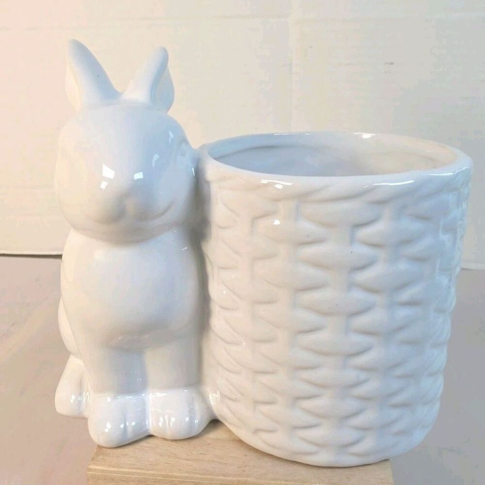 Vtg Ceramic Bunny Rabbit Planter 5.5” White Basket Weave Easter Trinket Holder